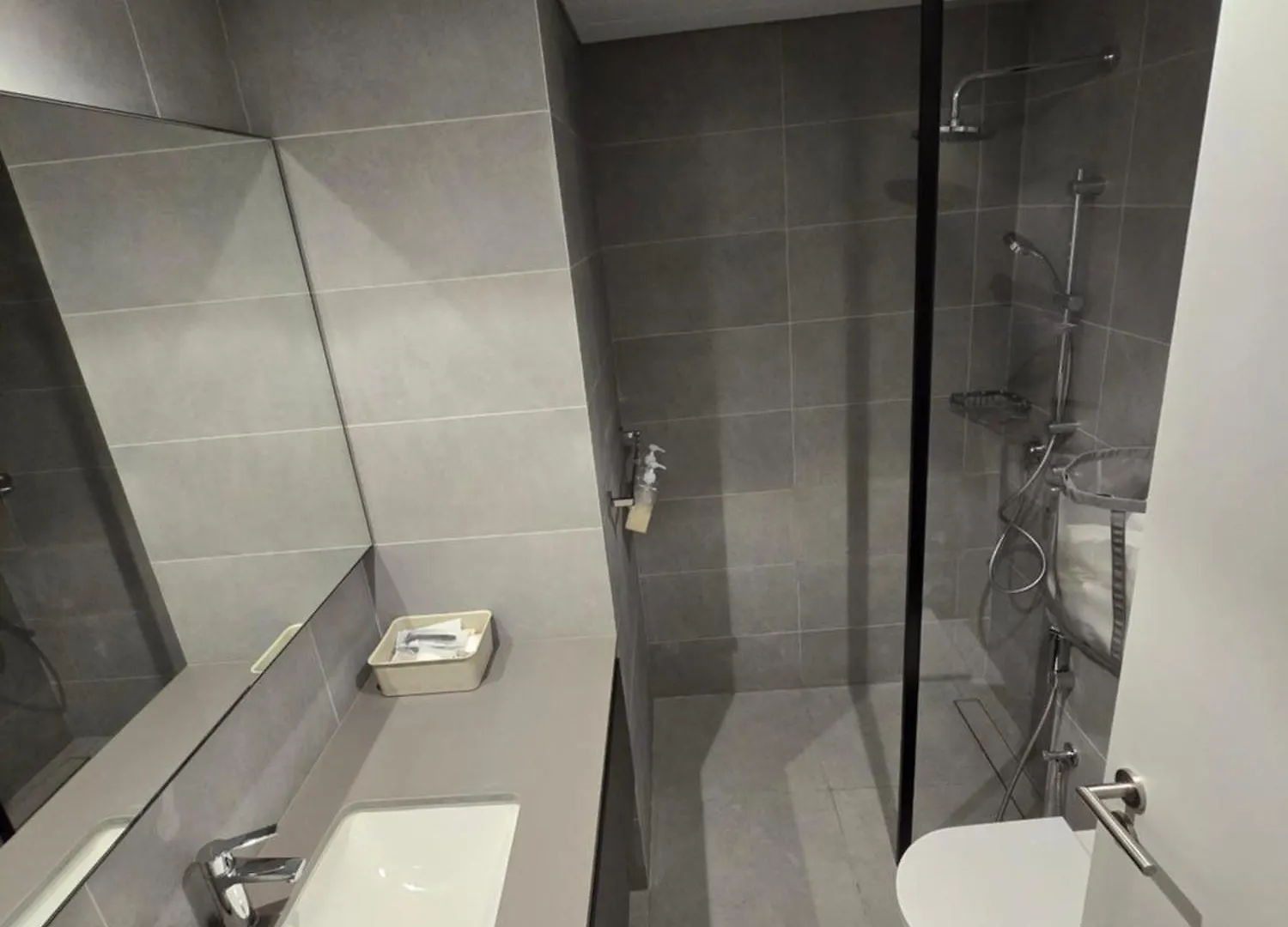 Shiro Elegant Living Apartment Dubai United Arab Emirates
